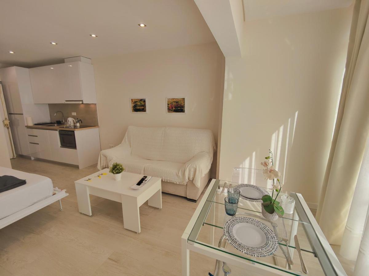 Coconut Begona Studio City Center By Namaste Elite Torremolinos Luaran gambar