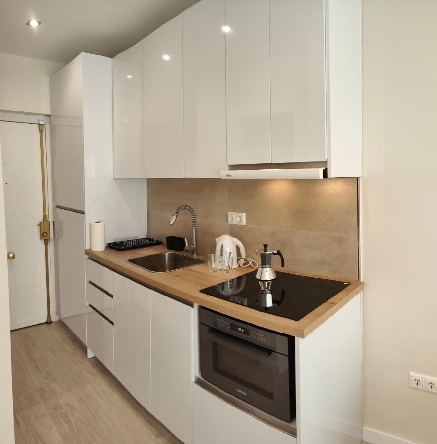 Coconut Begona Studio City Center By Namaste Elite Torremolinos Luaran gambar